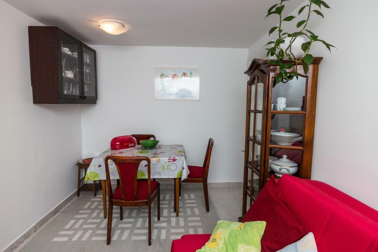 Apartment Nada Medveja ロヴラン エクステリア 写真
